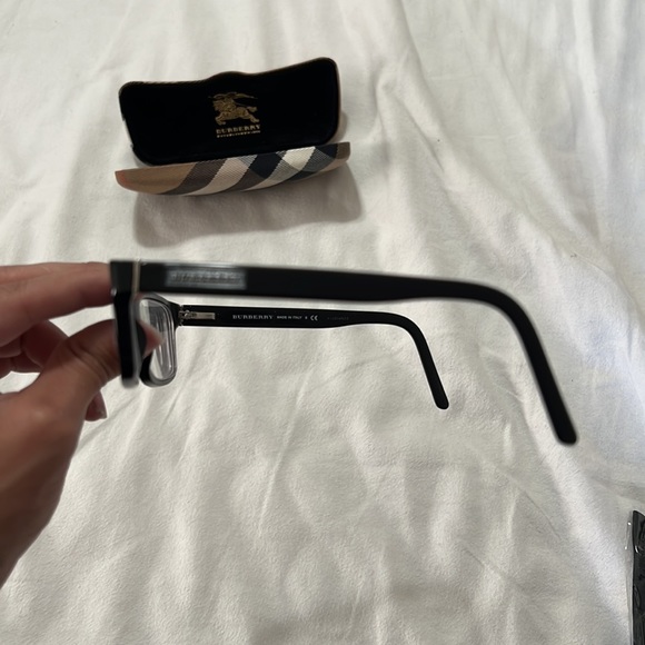 Burberry glasses frame - Picture 4 of 6